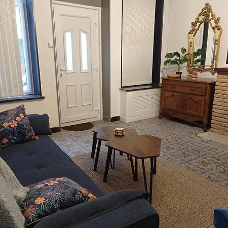 Maison 4 Avec Cour Proche Centre & Vakantiehuis *